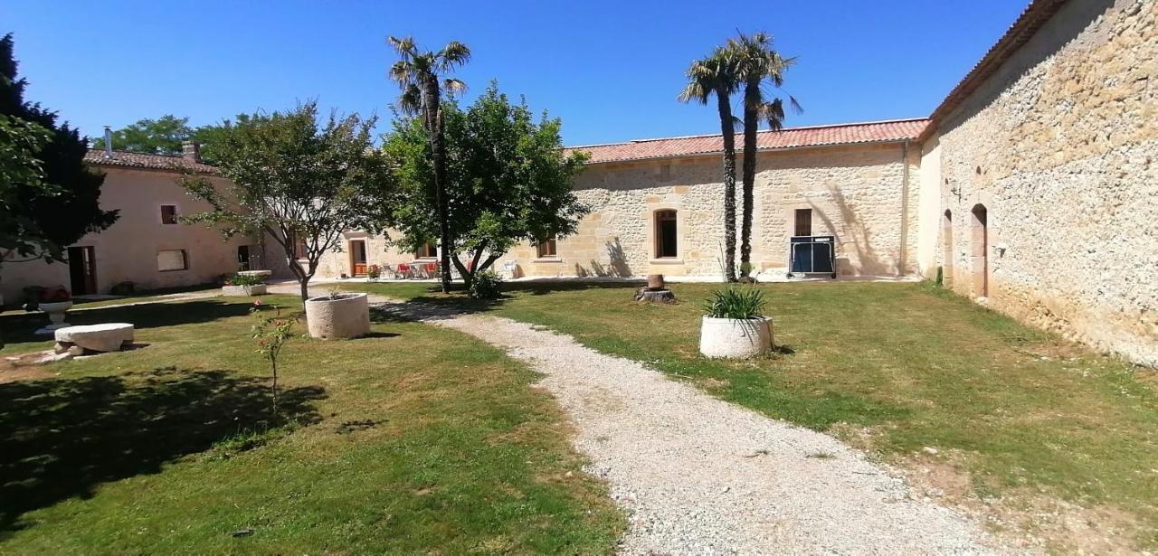 Domaine De Gaia, Piscine, Petanque, Ping Pong, Proche Saint-Emilion Bed & Breakfast Guillac  Екстериор снимка