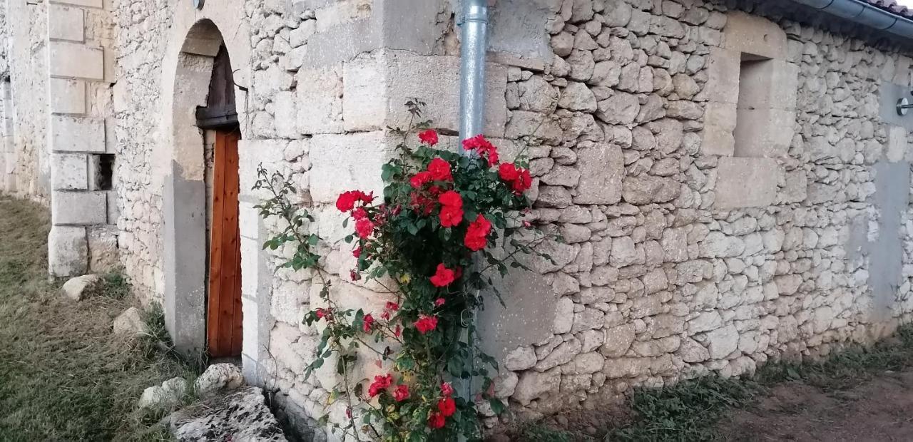Domaine De Gaia, Piscine, Petanque, Ping Pong, Proche Saint-Emilion Bed & Breakfast Guillac  Екстериор снимка