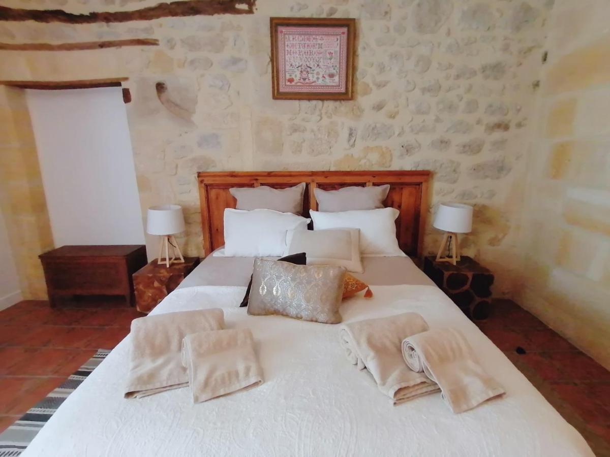 Domaine De Gaia, Piscine, Petanque, Ping Pong, Proche Saint-Emilion Bed & Breakfast Guillac  Екстериор снимка