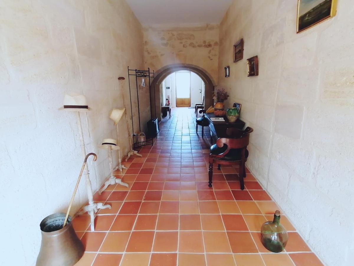 Domaine De Gaia, Piscine, Petanque, Ping Pong, Proche Saint-Emilion Bed & Breakfast Guillac  Екстериор снимка