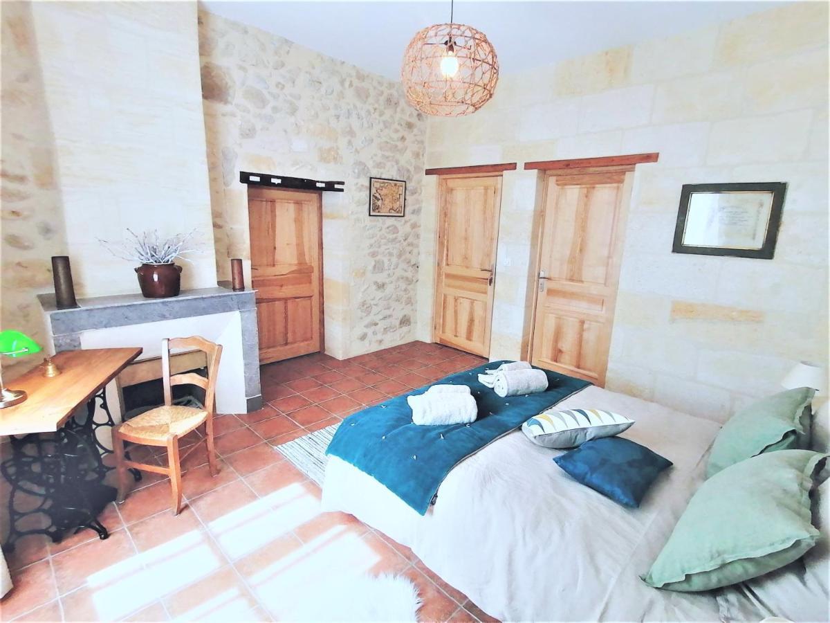 Domaine De Gaia, Piscine, Petanque, Ping Pong, Proche Saint-Emilion Bed & Breakfast Guillac  Екстериор снимка