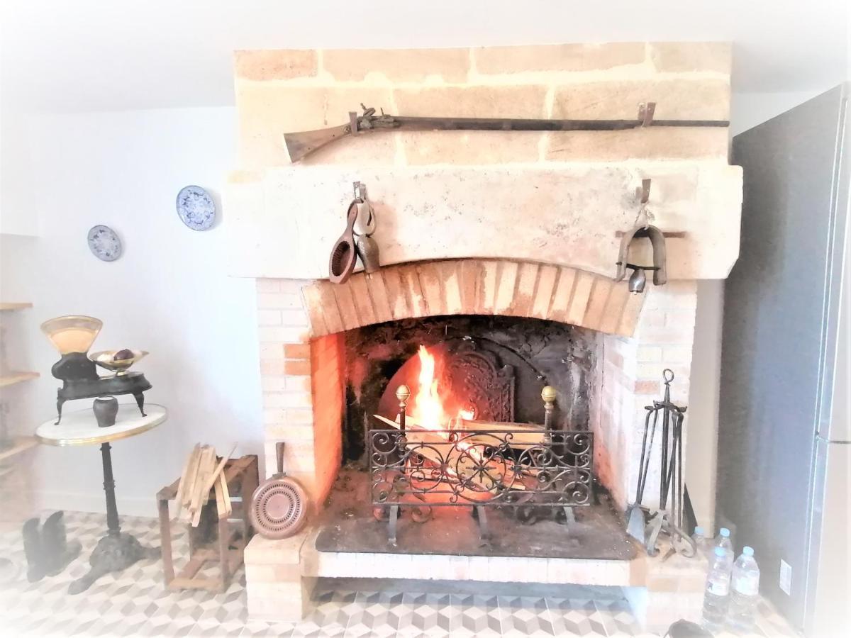Domaine De Gaia, Piscine, Petanque, Ping Pong, Proche Saint-Emilion Bed & Breakfast Guillac  Екстериор снимка